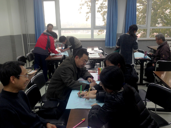 高一年级党支部召开“自我﹒合作﹒交流﹒成长”主题活动