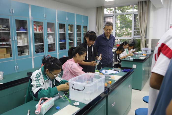 整合优质课程，服务更多同学——我校成功开设北京市初中开放性科学实践活动课程