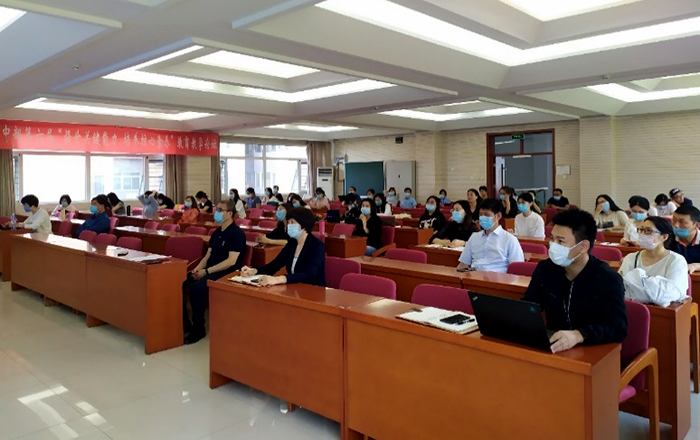 北京市第二十中学初中部扎实推进非毕业年级学子返校复课工作
