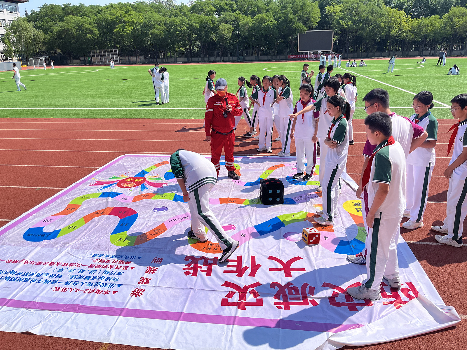开展防灾演练，营造平安校园——我校开展防震减灾疏散演练活动