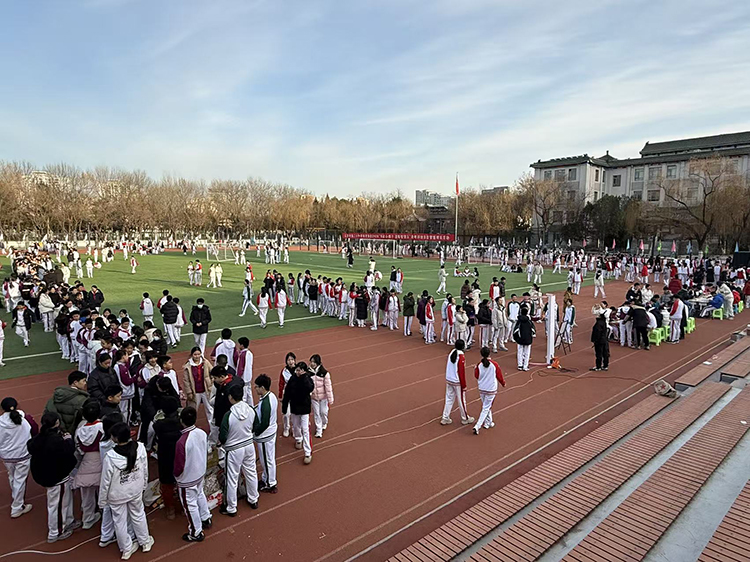 点燃科学梦想，启迪创新未来——新年科学游园会成功举办