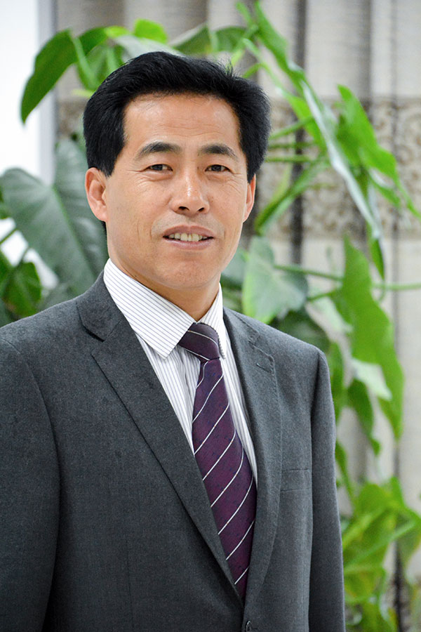 正高级教师刘东兴（历史）