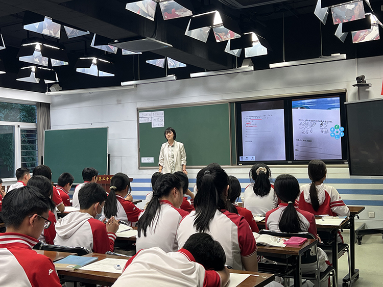 深耕跨学科融合，打造高效数学课堂——初中部数学教研室开展跨学科公开课