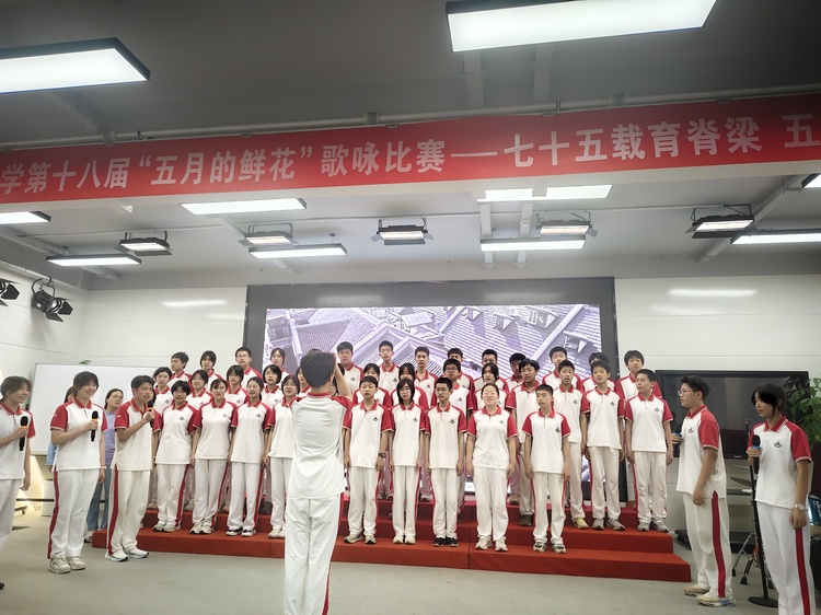 五月的鲜花2.4.jpg