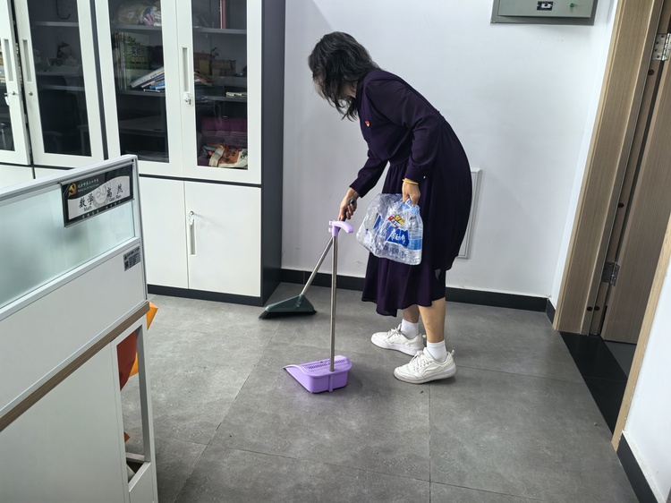新都初中1.jpg